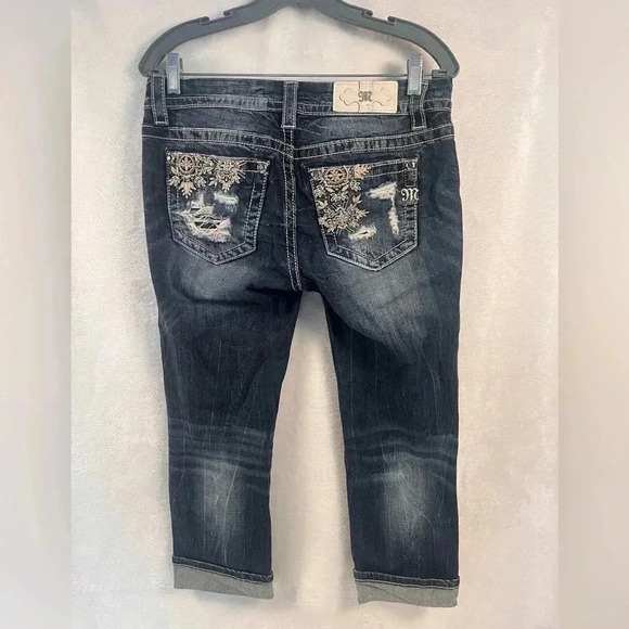 Miss Me Mid-Rise Easy Crop Size 26 - Picture 5 of 7